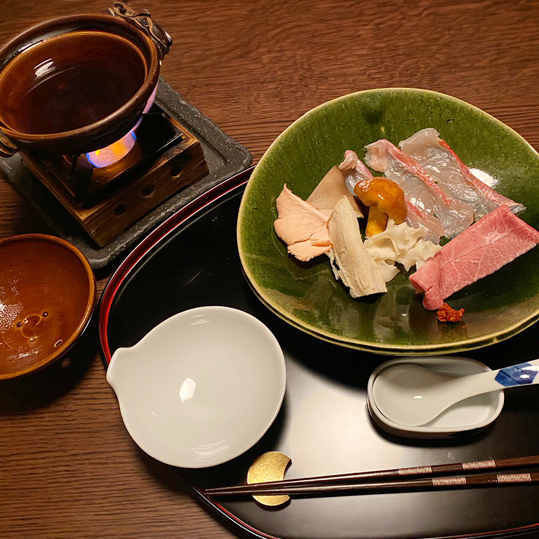 きのこ鍋と飛騨牛　金目鯛
　柚子唐辛子